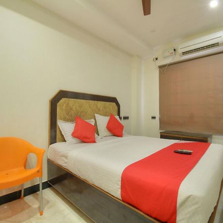 Oyo 15948 Hotel Srees Tiruchirappalli Экстерьер фото