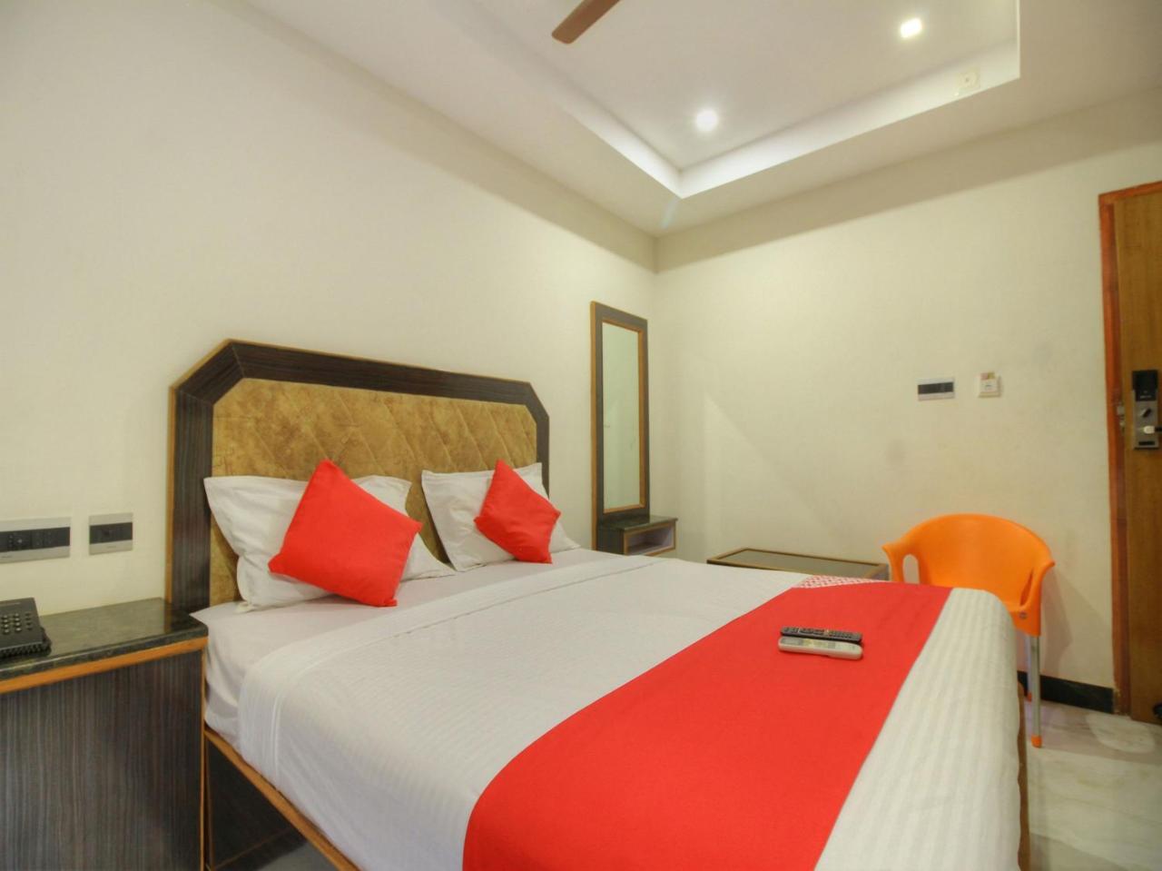 Oyo 15948 Hotel Srees Tiruchirappalli Экстерьер фото