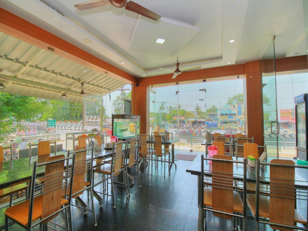 Oyo 15948 Hotel Srees Tiruchirappalli Экстерьер фото
