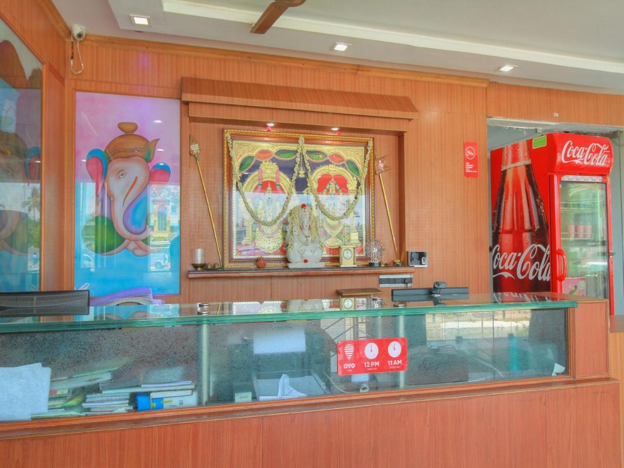 Oyo 15948 Hotel Srees Tiruchirappalli Экстерьер фото
