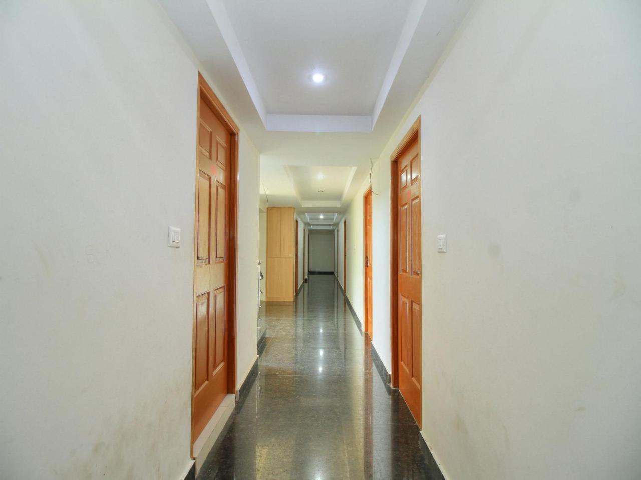 Oyo 15948 Hotel Srees Tiruchirappalli Экстерьер фото