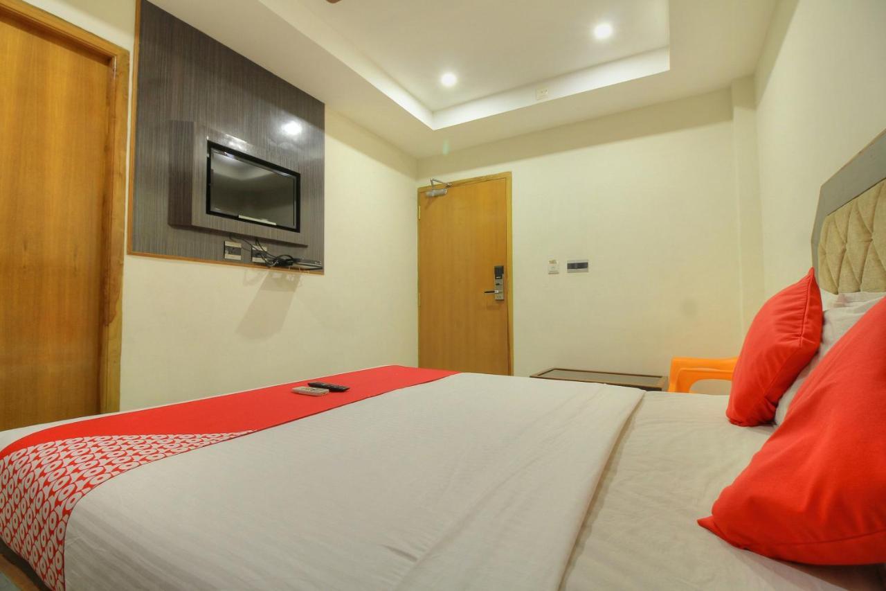 Oyo 15948 Hotel Srees Tiruchirappalli Экстерьер фото